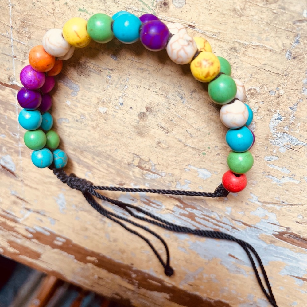 Vintage Rainbow Beaded Friendship Bracelet🩵